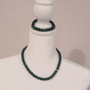 Malachite choker and bracelet set.Necklace about 17" inches.